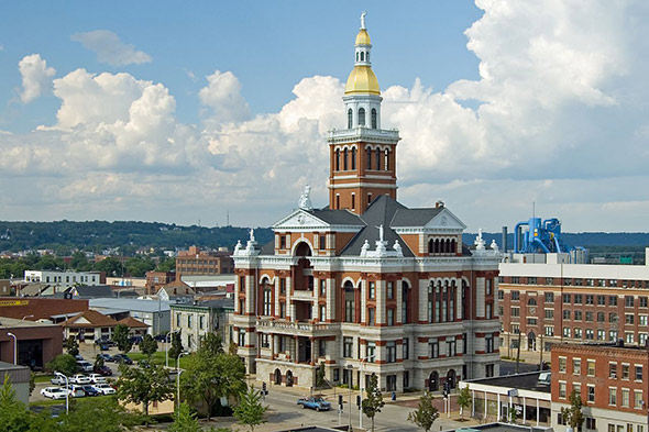 Dubuque Courthouse - Photographer: SD Dirk